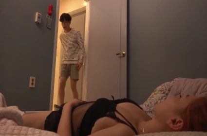 Sex online, Khi chàng trai móc cua cô bạn thân đang có chồng